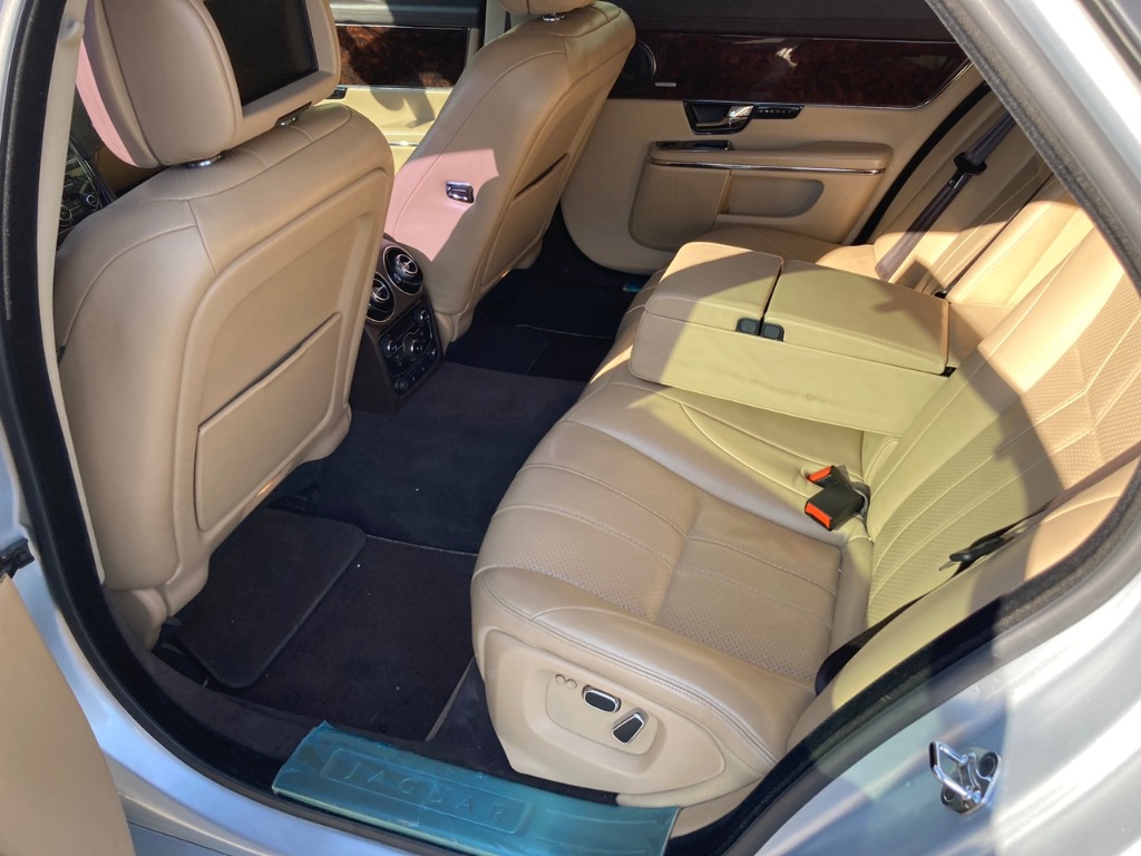 SAJAA2225CNV31831 Jaguar Xj 3.0d
