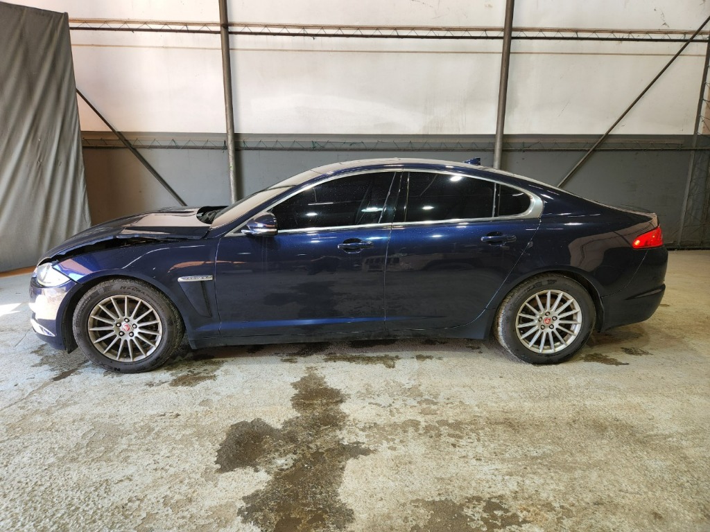 SAJAA05J2FDU56832 Jaguar New Xf