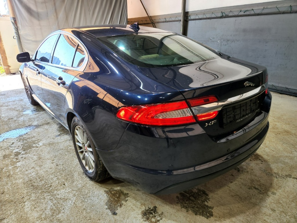 SAJAA05J2FDU56832 Jaguar New Xf