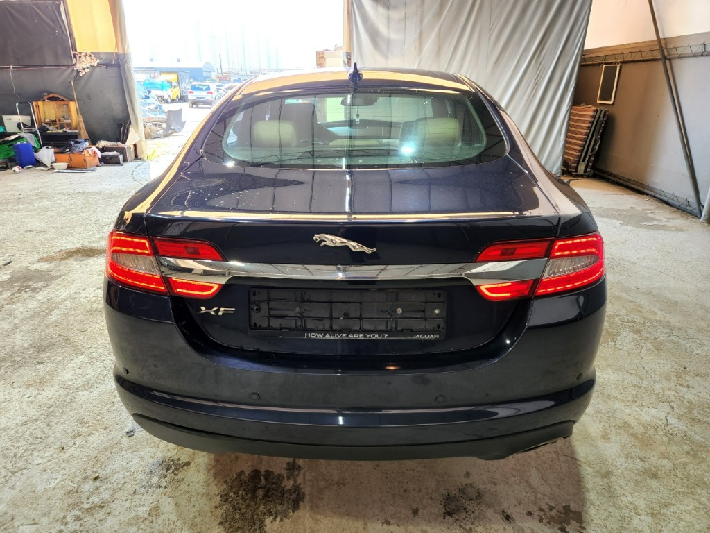 SAJAA05J2FDU56832 Jaguar New Xf