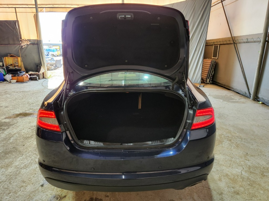 SAJAA05J2FDU56832 Jaguar New Xf