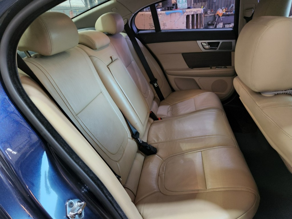 SAJAA05J2FDU56832 Jaguar New Xf