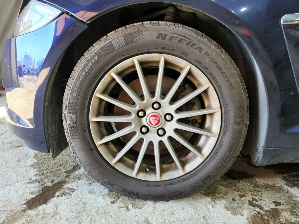 SAJAA05J2FDU56832 Jaguar New Xf