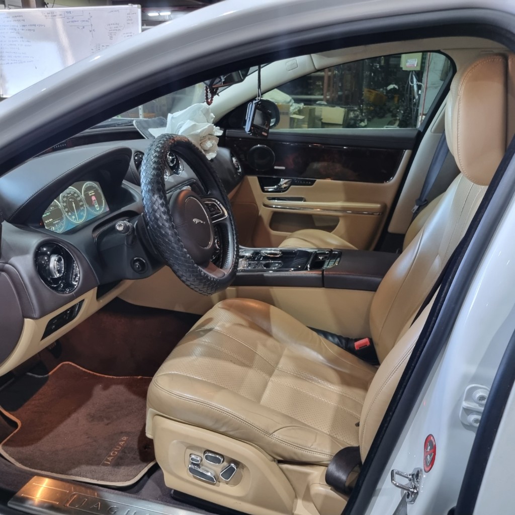 Jaguar Xj 3.0d 2012 SAJAA2222CNV34105 Image 17