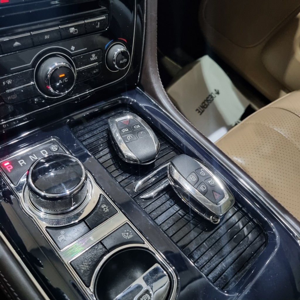 Jaguar Xj 3.0d 2012 SAJAA2222CNV34105 Image 8