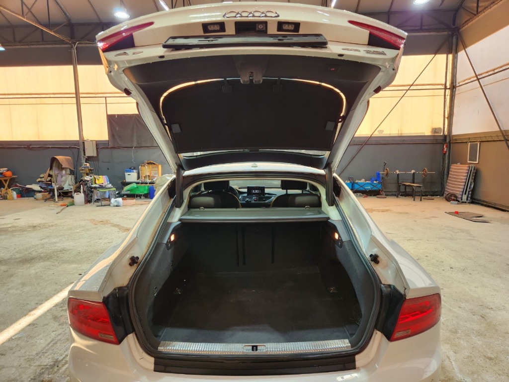 WAUZZZ4G3FN053986 Audi A7