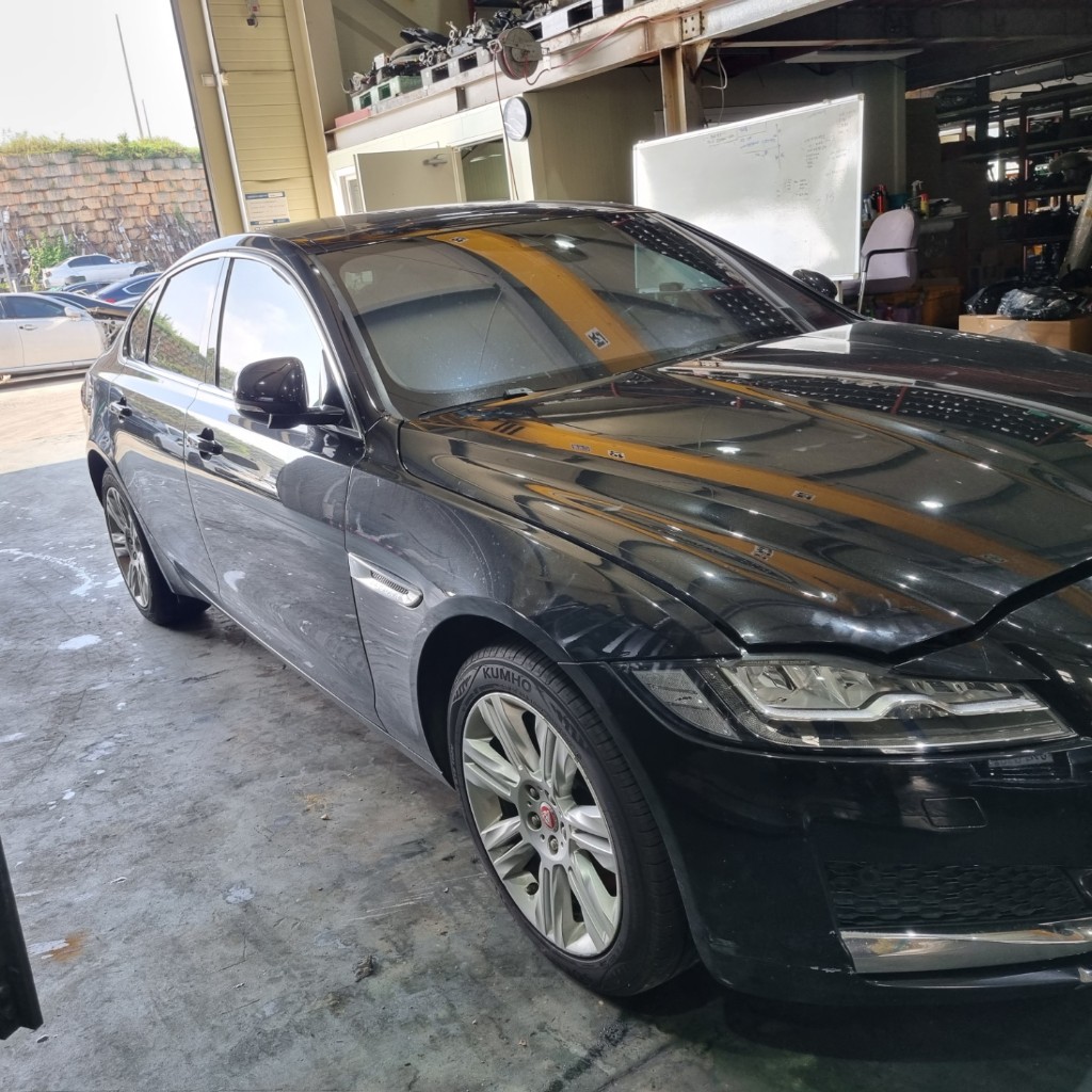 Jaguar Xf X260 2018 SAJBB4BN4JCY54882 Image 4