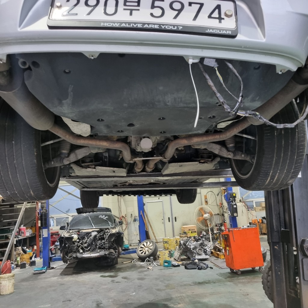 Jaguar Xj 3.0d 2015 SAJAA2222FNV79131 Image 17