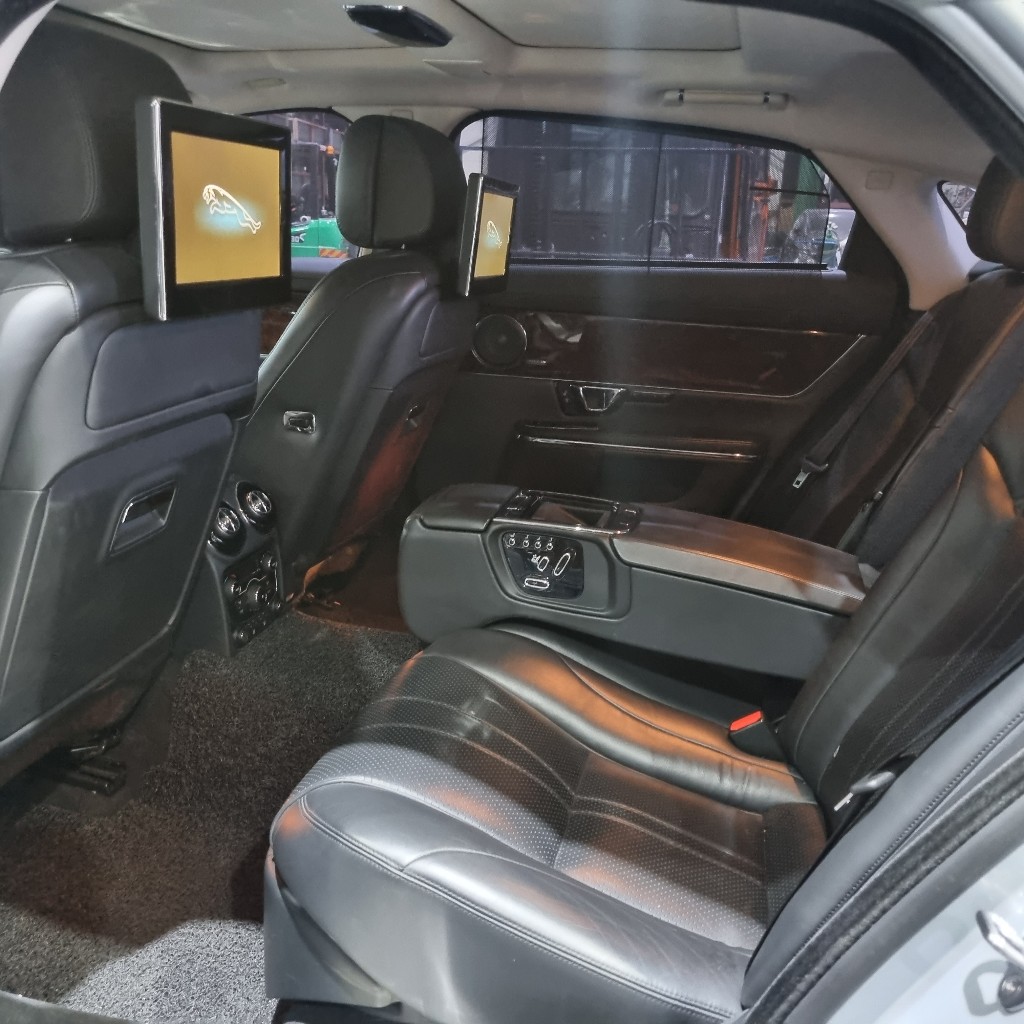 Jaguar Xj 3.0d 2015 SAJAA2222FNV79131 Image 6