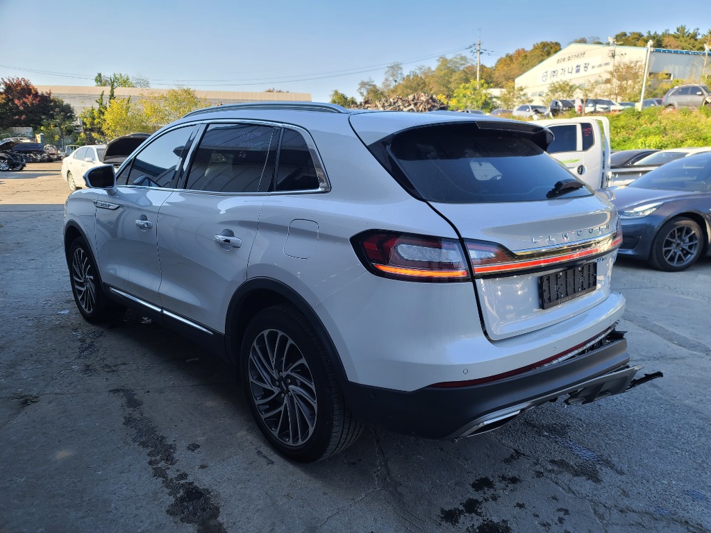 Lincoln Nautilus 2019 2LMPJ8LPXKBL50238 Image 34