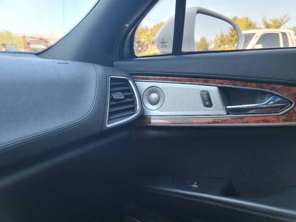 Lincoln Nautilus 2019 2LMPJ8LPXKBL50238 Image 10
