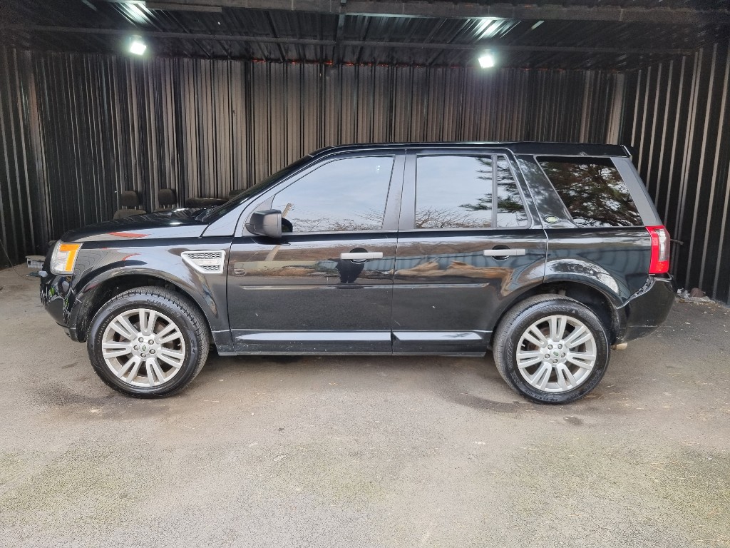 Land Rover LR2 2010 SALFT2BN6AH181039 Image 2