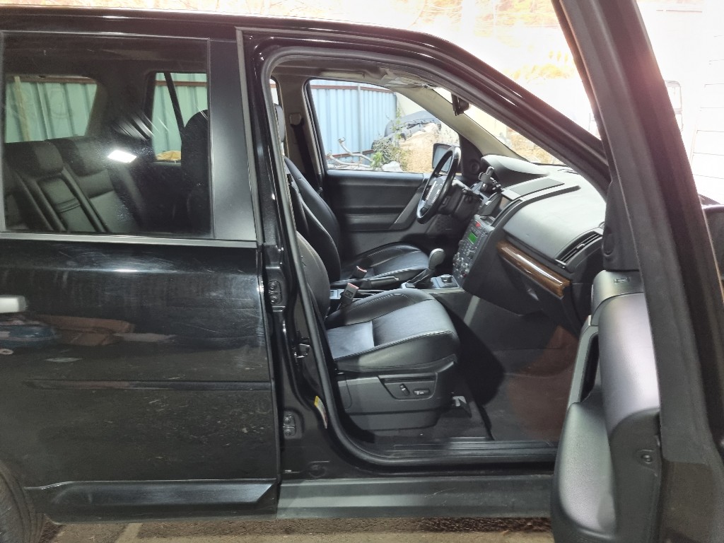 Land Rover LR2 2010 SALFT2BN6AH181039 Image 10