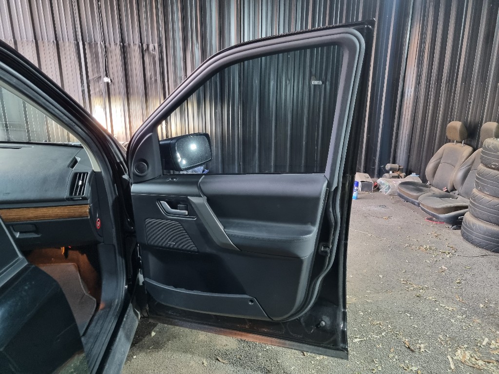 Land Rover LR2 2010 SALFT2BN6AH181039 Image 11