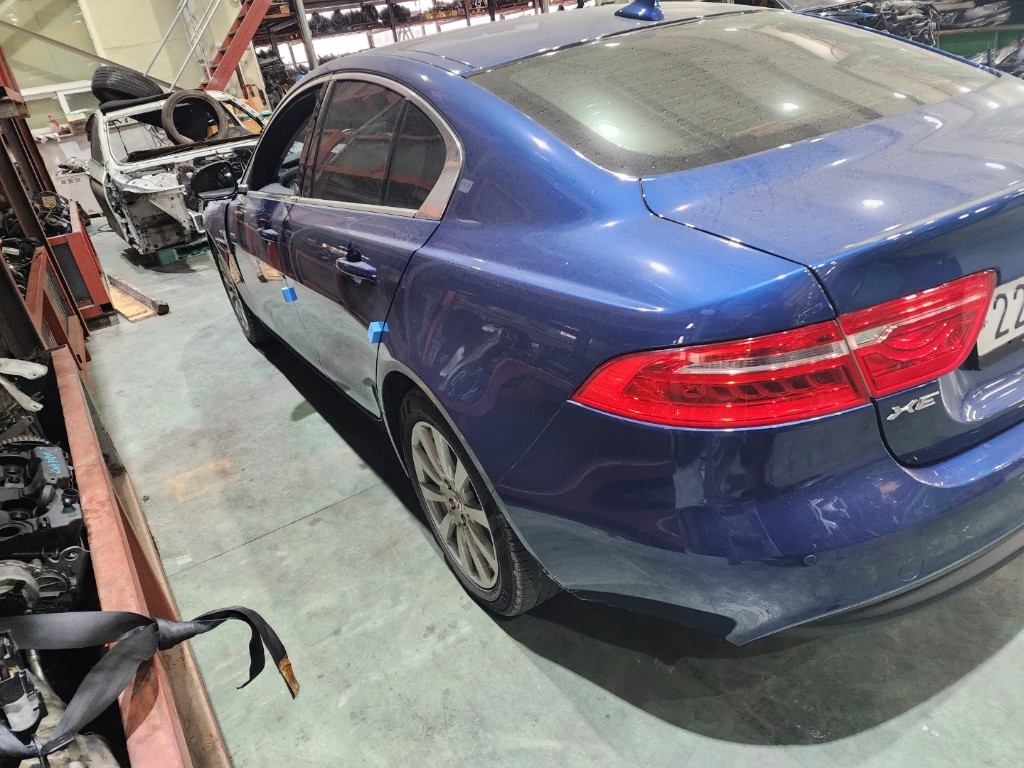 Jaguar Xe 20d 2016 SAJAB4BG0GA922872 Image 14