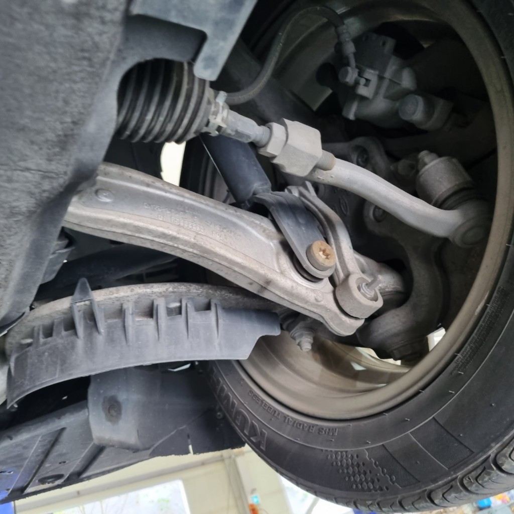 Jaguar Xe 20d 2016 SAJAB4BG0GA922872 Image 6