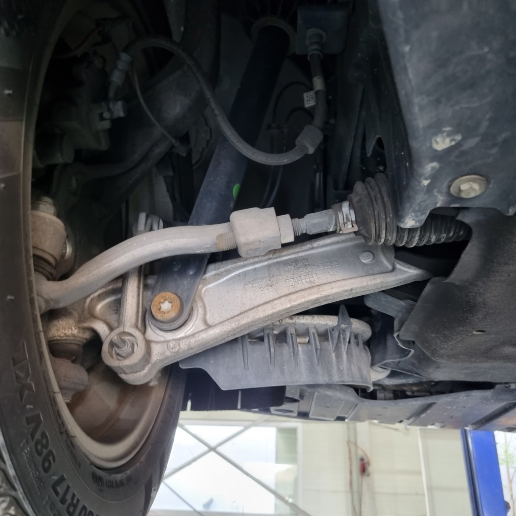 Jaguar Xe 20d 2016 SAJAB4BG0GA922872 Image 7