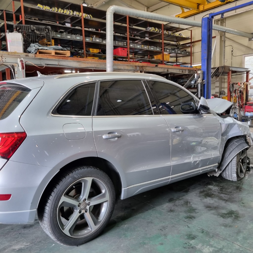 WAUZZZ8R0FA127271 Audi Q5