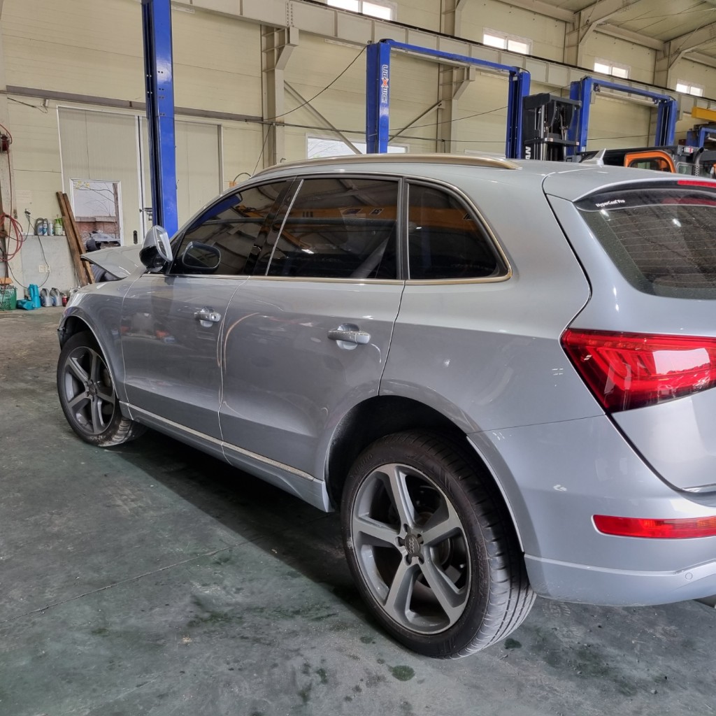 WAUZZZ8R0FA127271 Audi Q5