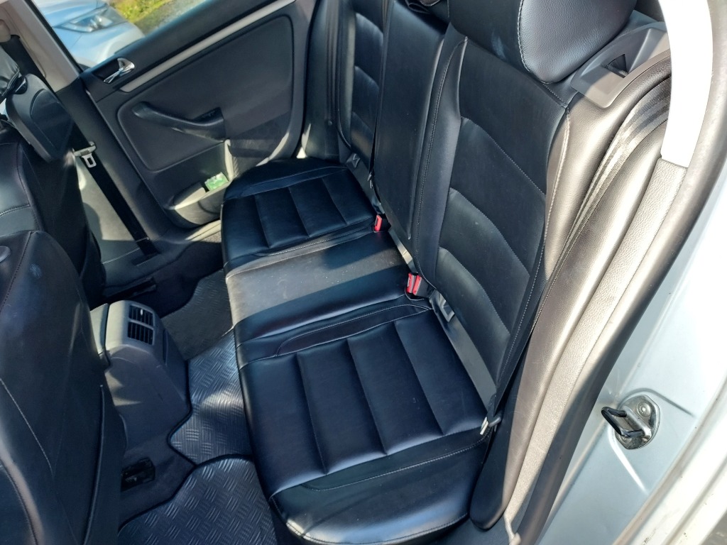 WVWZZZ1KZ5W076291 Volkswagen GOLF