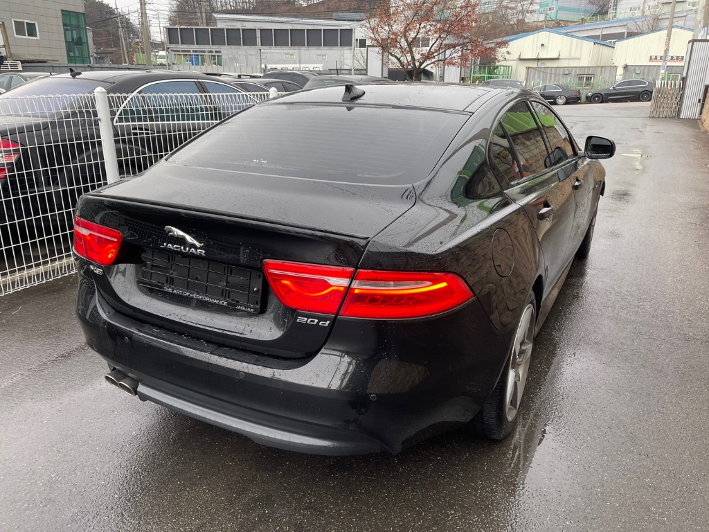 SAJAB4BNXGA924904 Jaguar Xe 20d