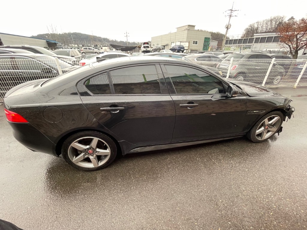 SAJAB4BNXGA924904 Jaguar Xe 20d