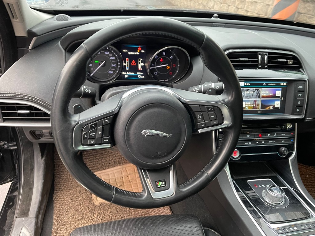 SAJAB4BNXGA924904 Jaguar Xe 20d