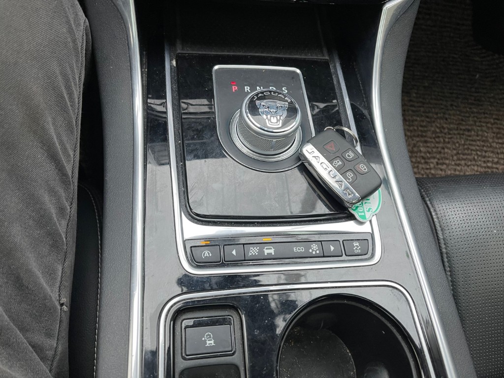 SAJAB4BNXGA924904 Jaguar Xe 20d