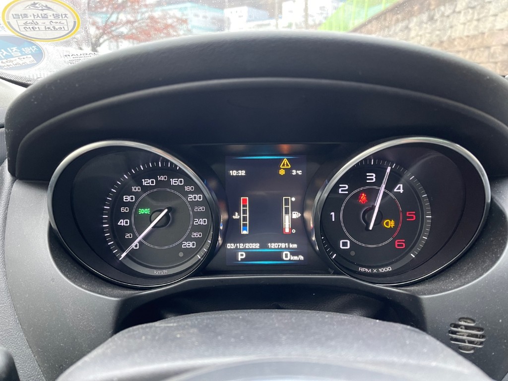 SAJAB4BNXGA924904 Jaguar Xe 20d
