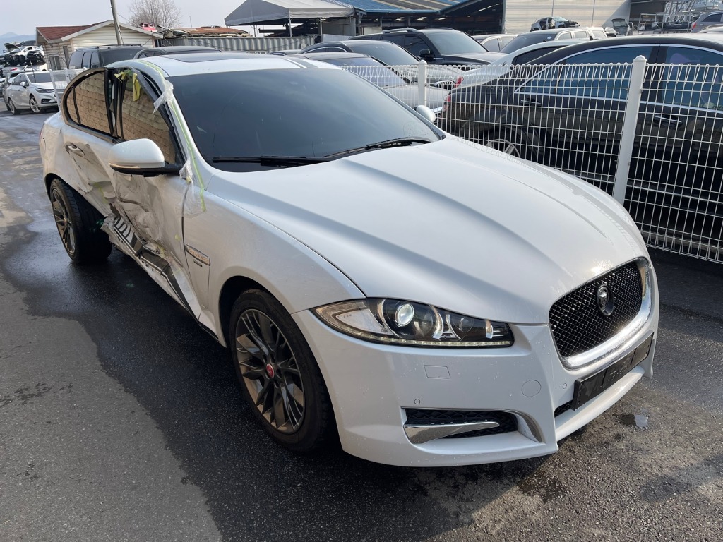 SAJAA05S6FPU70286 Jaguar New Xf