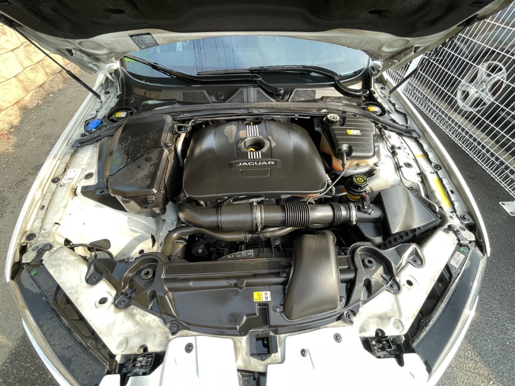 SAJAA05S6FPU70286 Jaguar New Xf