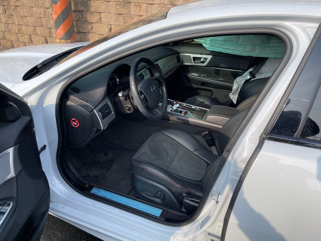 SAJAA05S6FPU70286 Jaguar New Xf