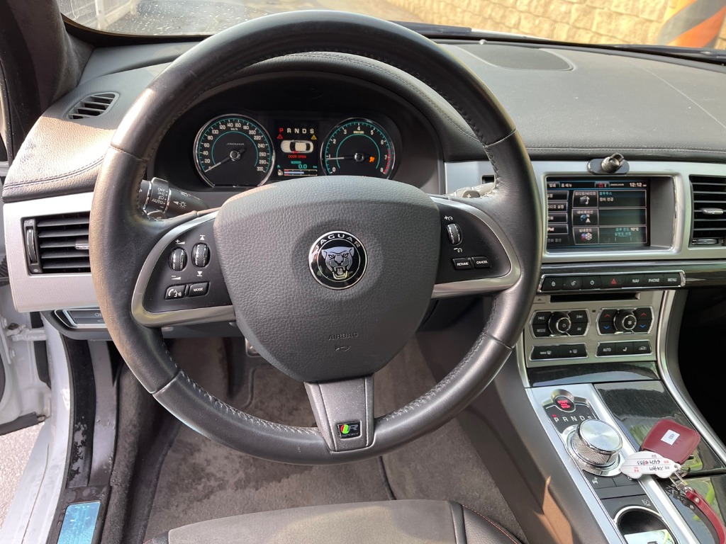 SAJAA05S6FPU70286 Jaguar New Xf