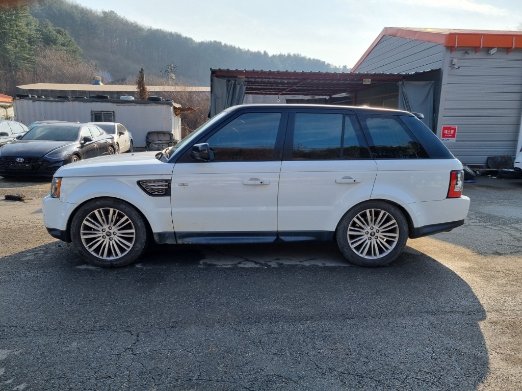 Land Rover RANGE ROVER SPORT 2013 SALLSAAG6DA802271 Image 2