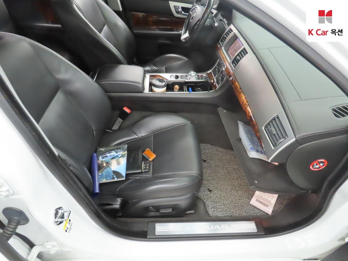 SAJAA064XFNU55186 Jaguar New Xf