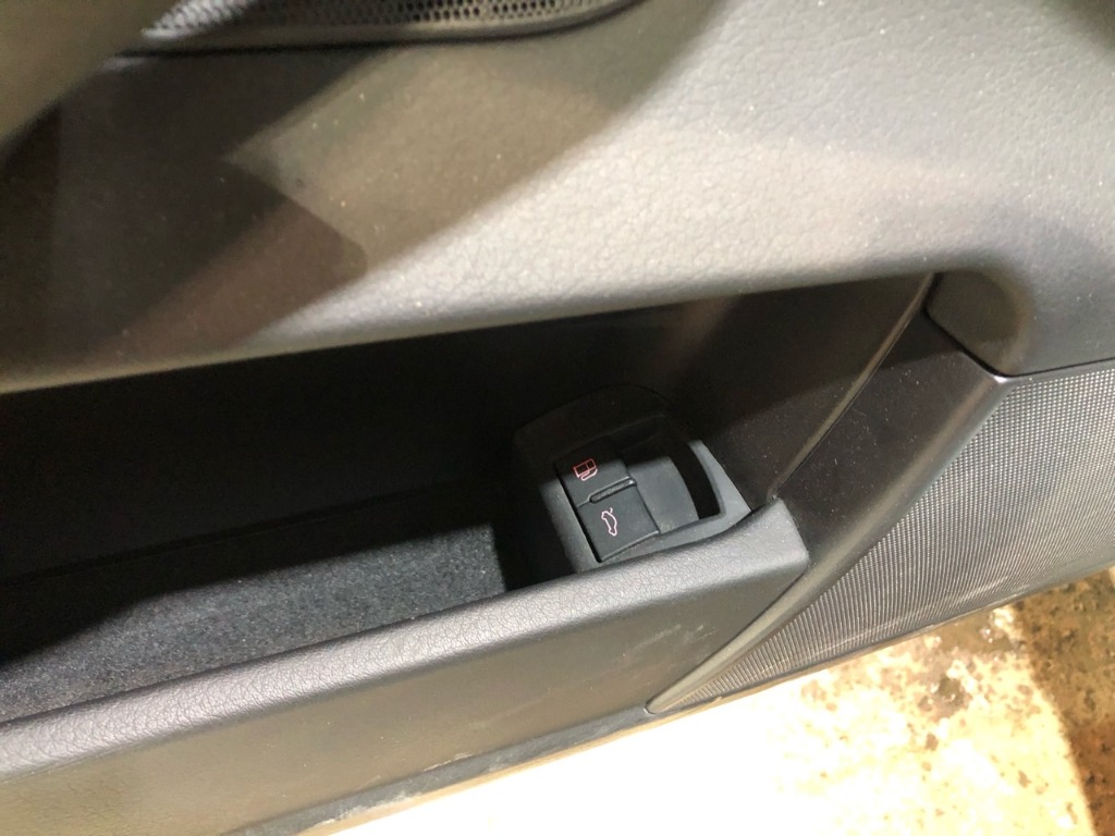 Audi New A6 2010 WAUZZZ4F5AN038714 Image 6