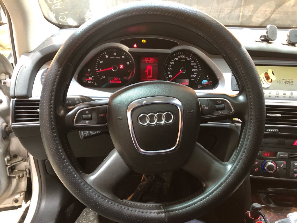 Audi New A6 2010 WAUZZZ4F5AN038714 Image 10
