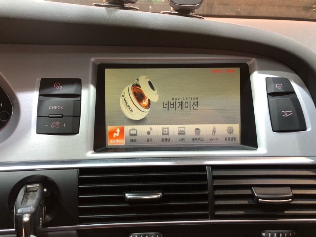Audi New A6 2010 WAUZZZ4F5AN038714 Image 14