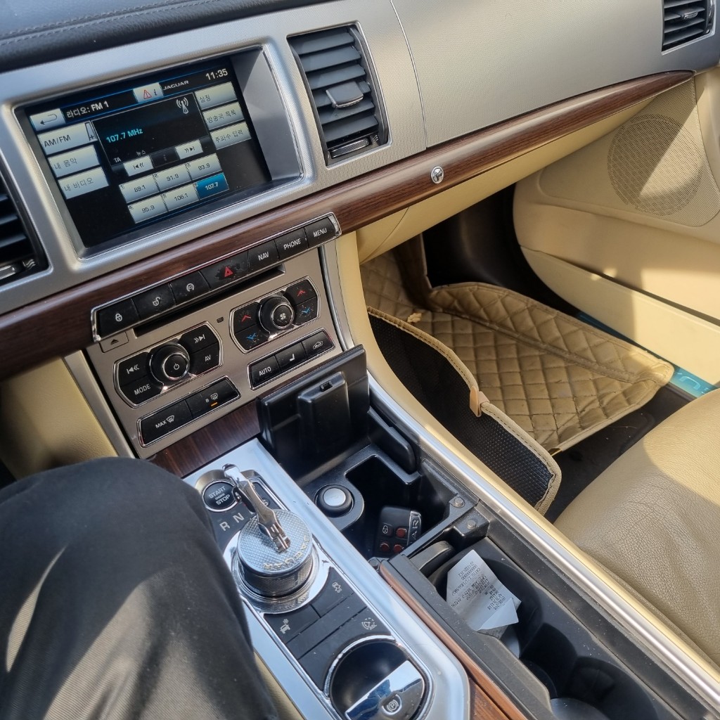 SAJAA05J5FDU53715 Jaguar XF