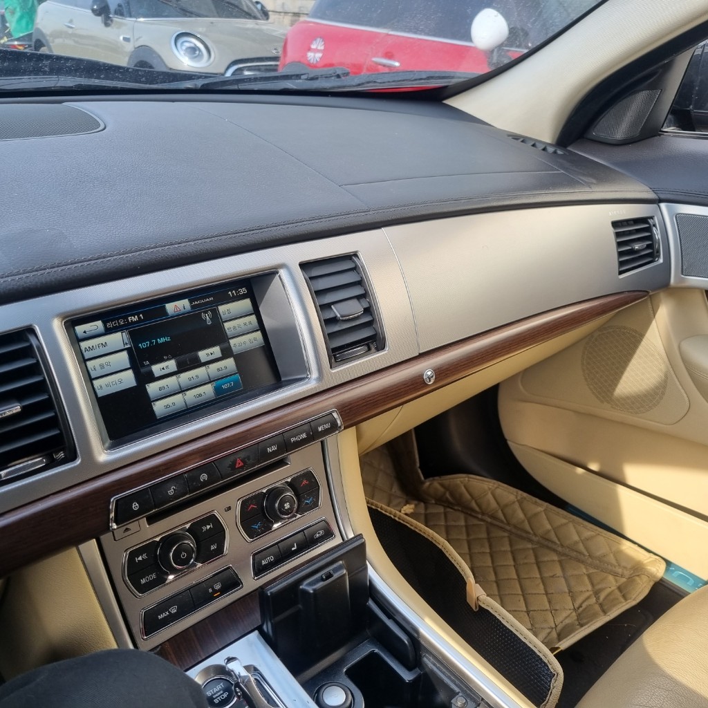 SAJAA05J5FDU53715 Jaguar XF