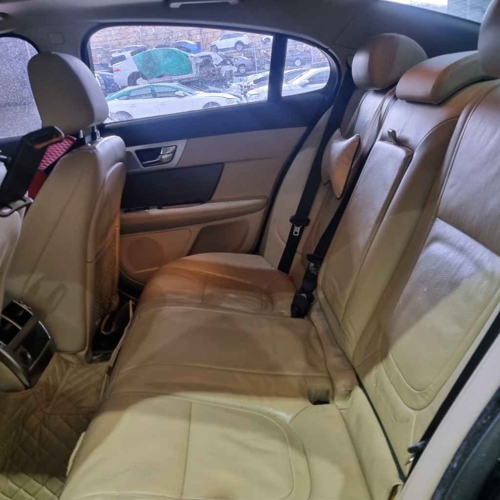 SAJAA05J5FDU53715 Jaguar XF