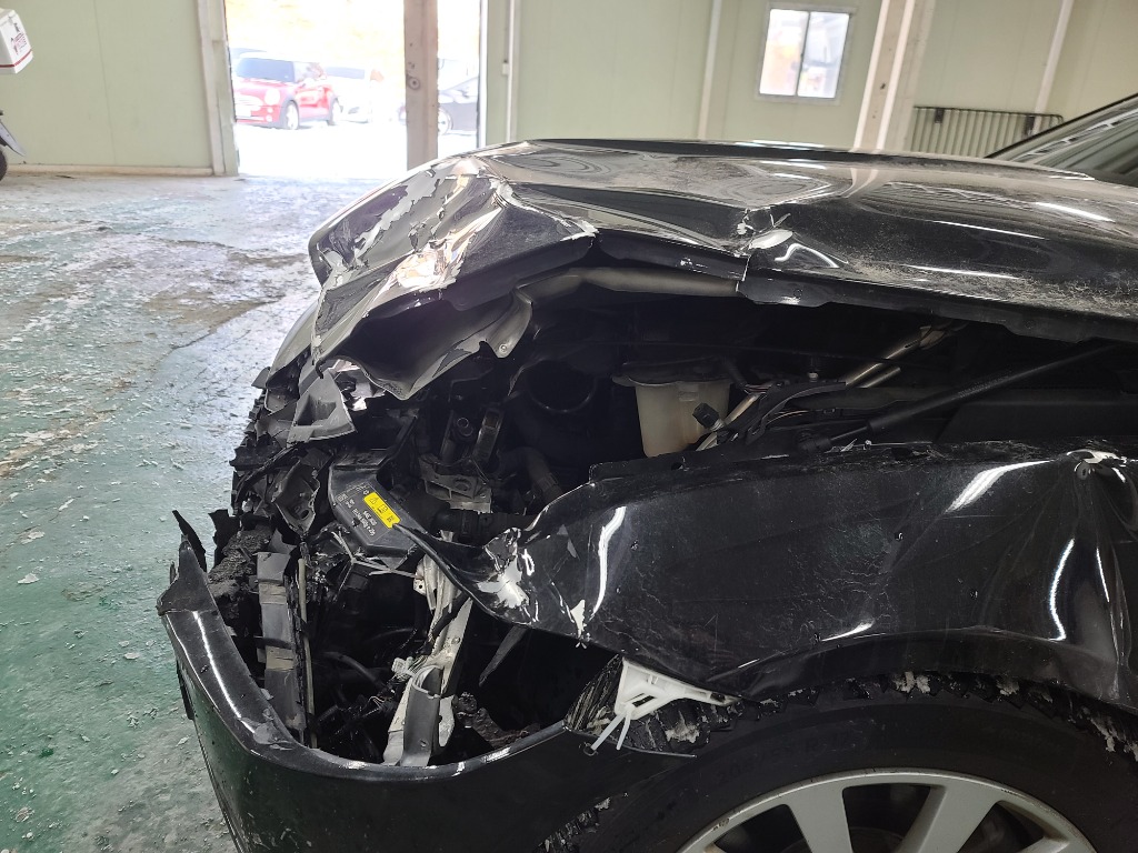 SAJAB4BN8HCP02240 Jaguar Xe 20d