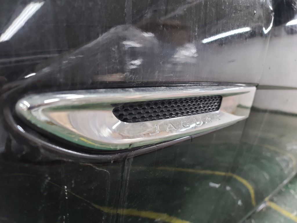 SAJAB4BN8HCP02240 Jaguar Xe 20d