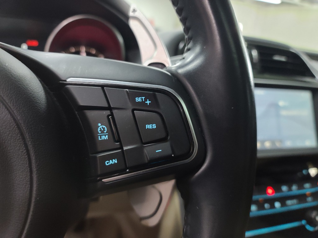 SAJAB4BN8HCP02240 Jaguar Xe 20d