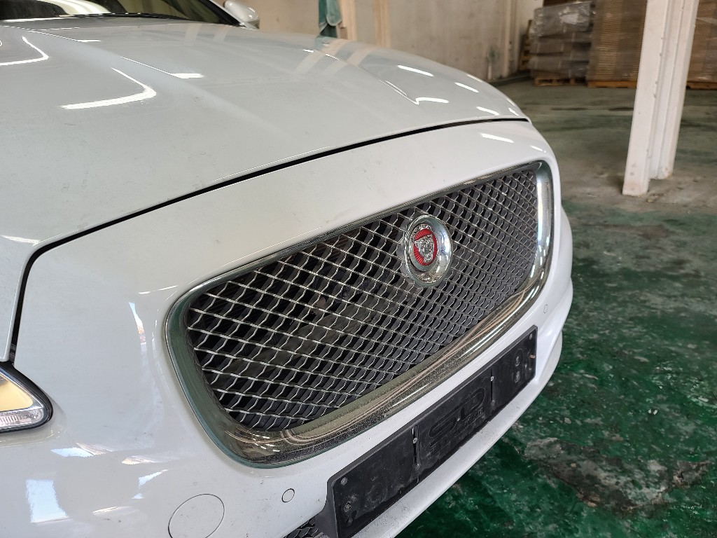 Jaguar Xj 3.0d 2014 SAJAA2223ENV73840 Image 48