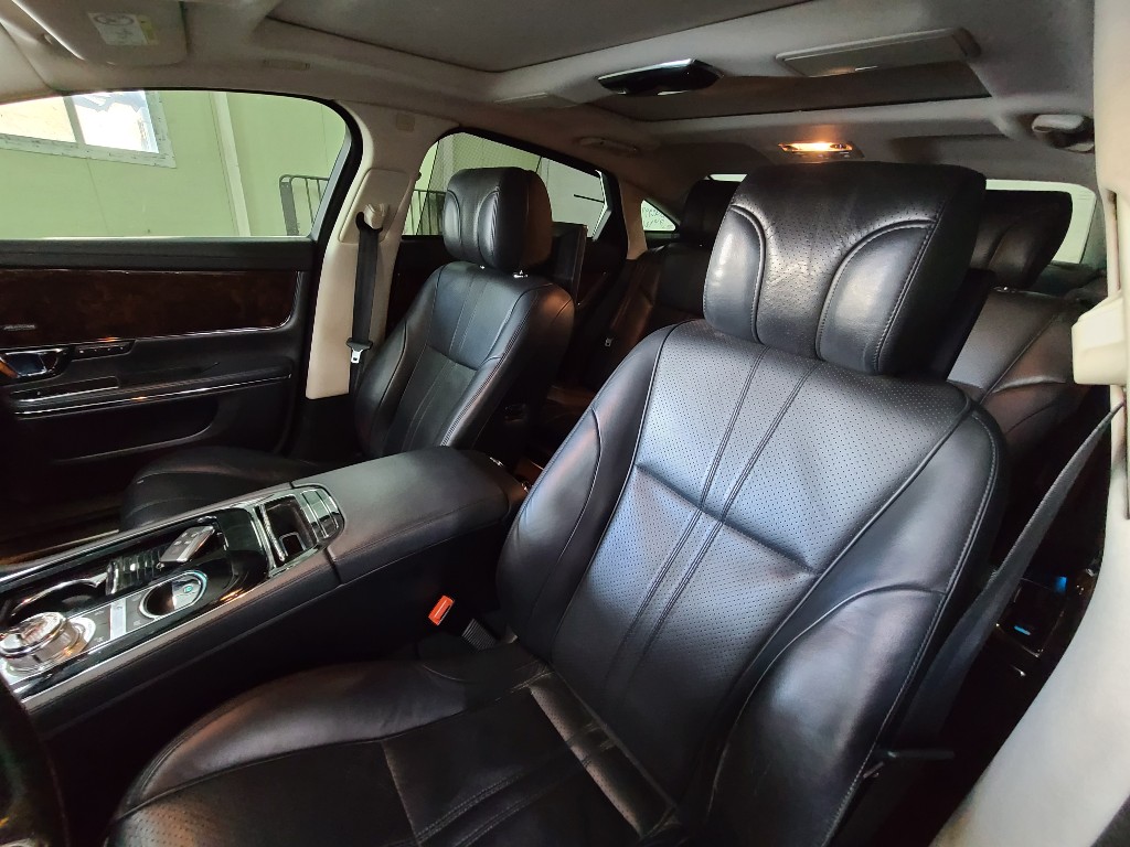 Jaguar Xj 3.0d 2014 SAJAA2223ENV73840 Image 29