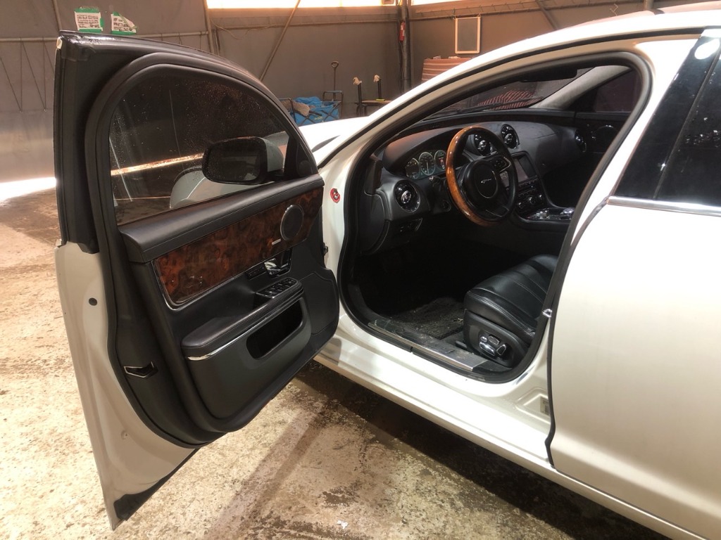 SAJAA2226BNV15832 Jaguar Xj 3.0d