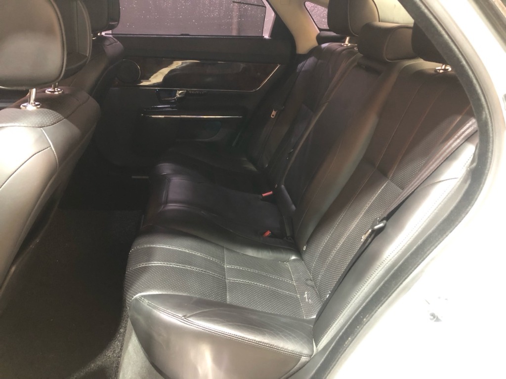 SAJAA2226BNV15832 Jaguar Xj 3.0d