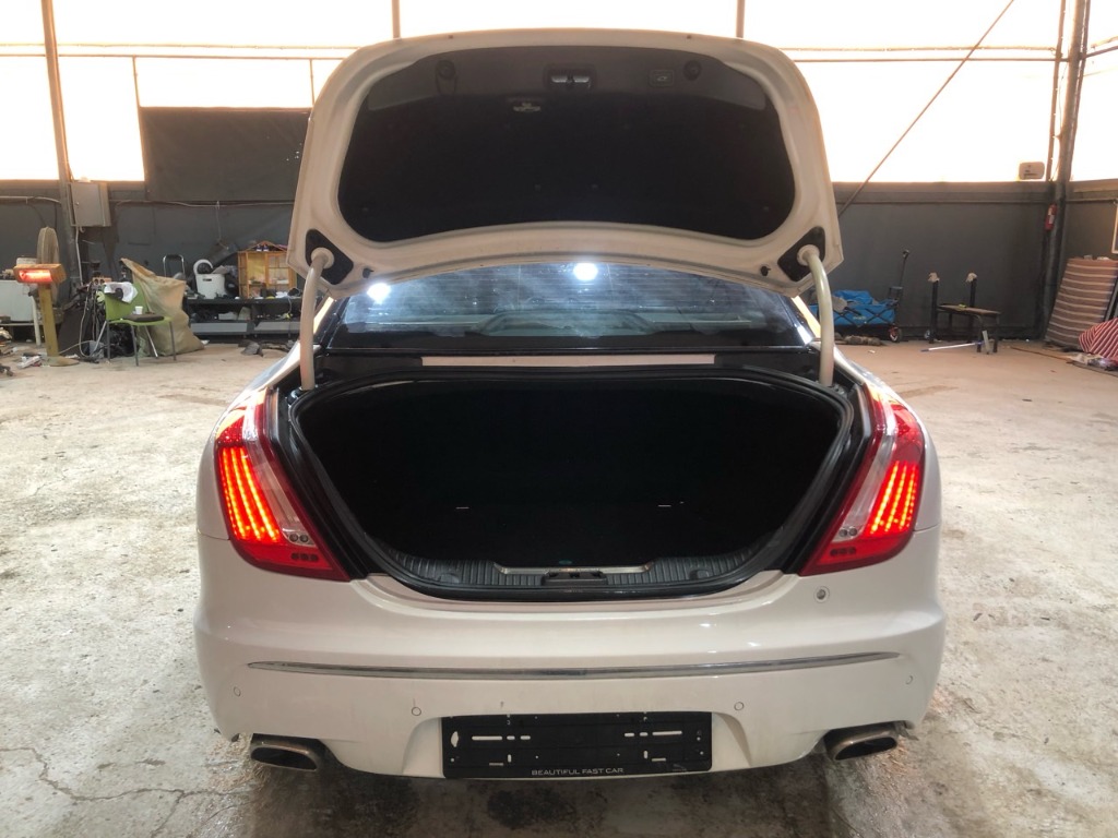 SAJAA2226BNV15832 Jaguar Xj 3.0d
