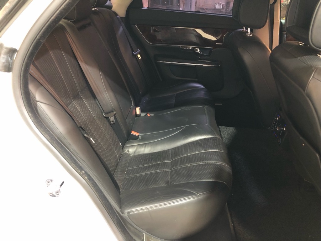SAJAA2226BNV15832 Jaguar Xj 3.0d